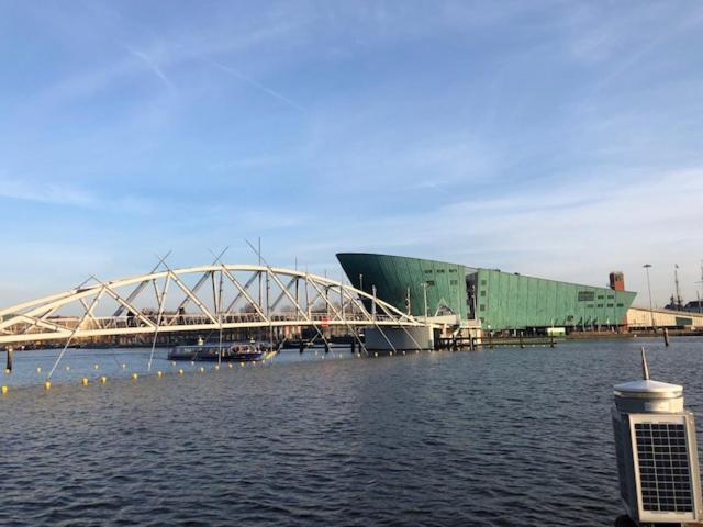 Botel Elodie Amsterdam Exterior photo