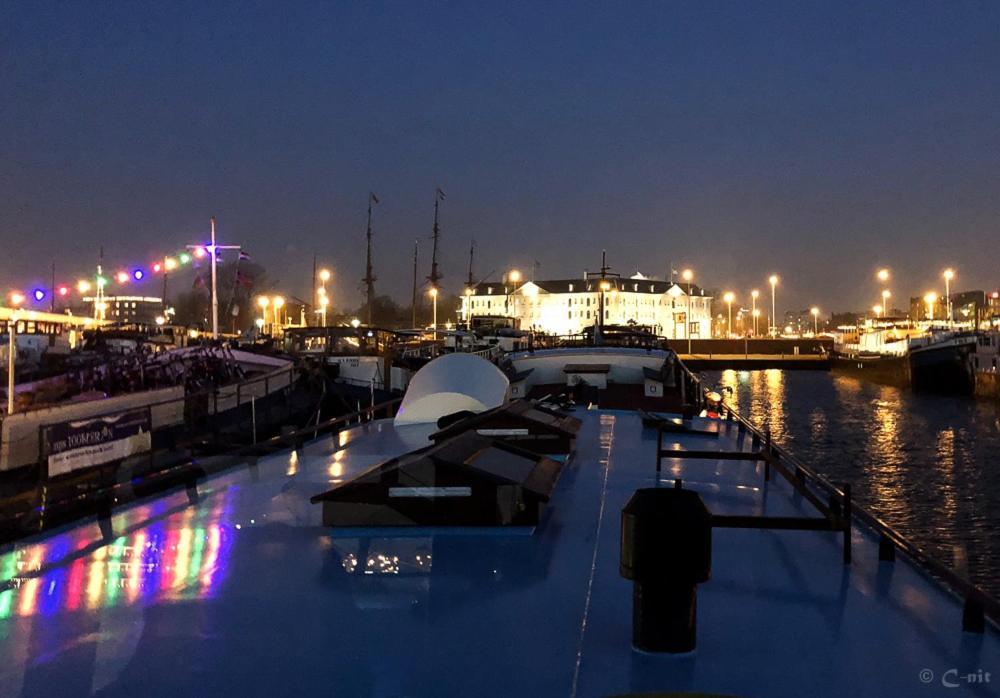 Botel Elodie Amsterdam Exterior photo